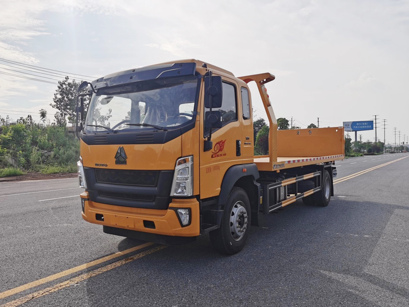 國(guó)六重汽豪沃重載型一拖二清障車(chē)