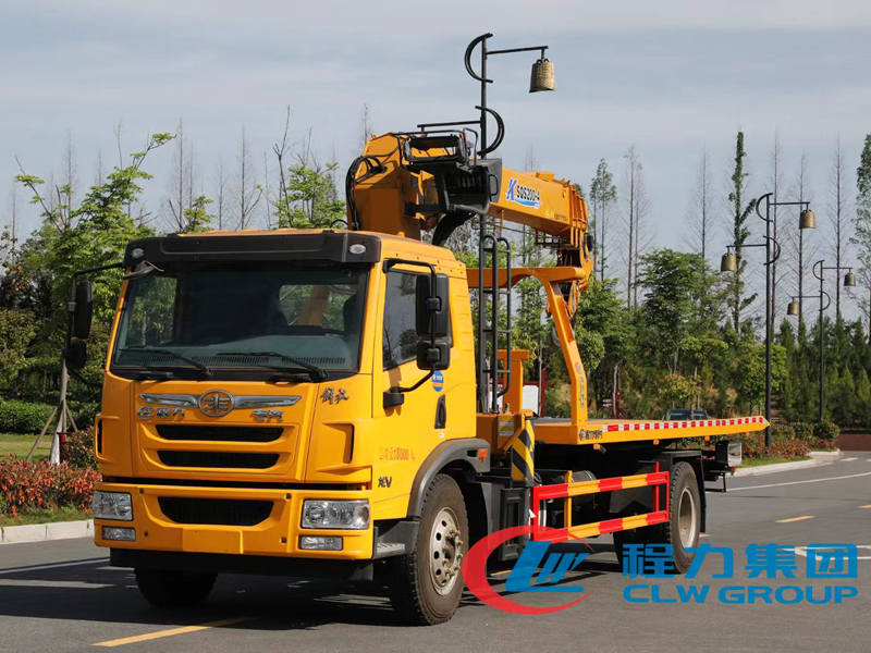 國(guó)六解放龍V帶吊平板清障拖車(chē)